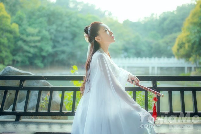 拒绝视力受损，瑜伽舒肝润眼