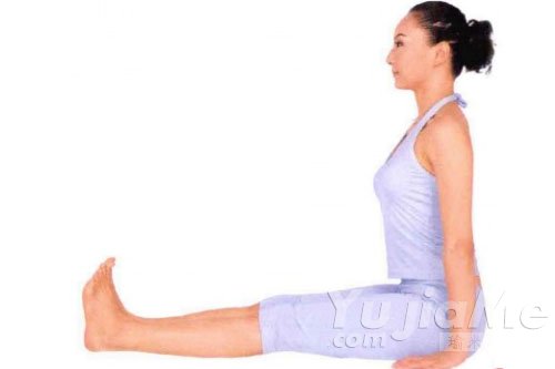 坐姿拉腿呼吸康复体式:缓解支气管扩张,预防支气管炎,清肺养神,改善腿部循环塑形强背(图1) 单腿绕头式1