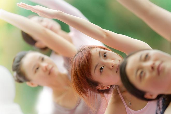 适合女性的基础理疗瑜伽体式