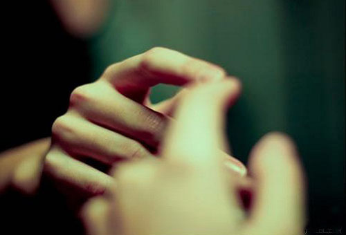 预防手指腱鞘炎的正确姿势与日常注意事项