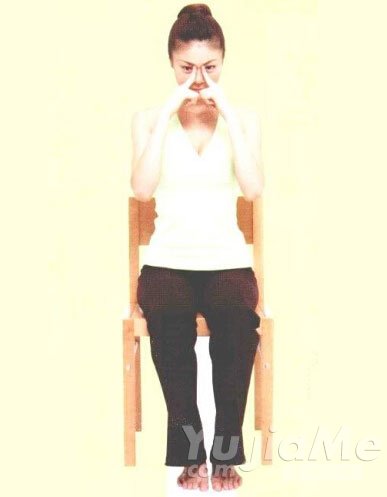 办公室瑜伽缓解疲劳，一分钟动作提升工作效率(图7)