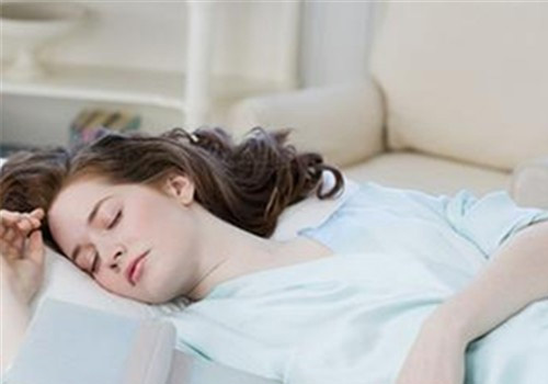 缓解月经疼痛的有效方法与瑜伽动作指南