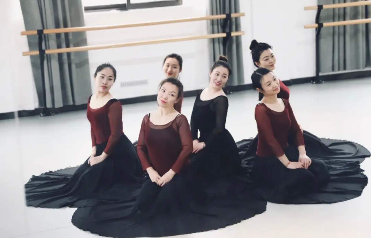 成人零基础适合学什么舞蹈(图1)