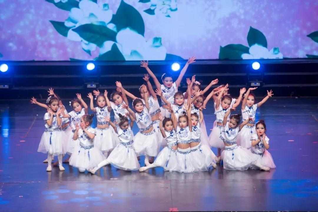少儿新春文艺晚会启动,素质教育成果展示平台助力青少年成长(图15) 少儿新春文艺晚会启动,素质教育成果展示平台助力青少年成长(图15)
