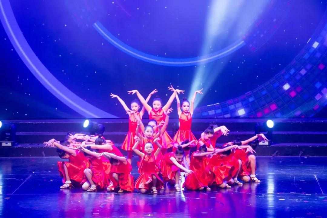 少儿新春文艺晚会启动,素质教育成果展示平台助力青少年成长(图17) 少儿新春文艺晚会启动,素质教育成果展示平台助力青少年成长(图17)