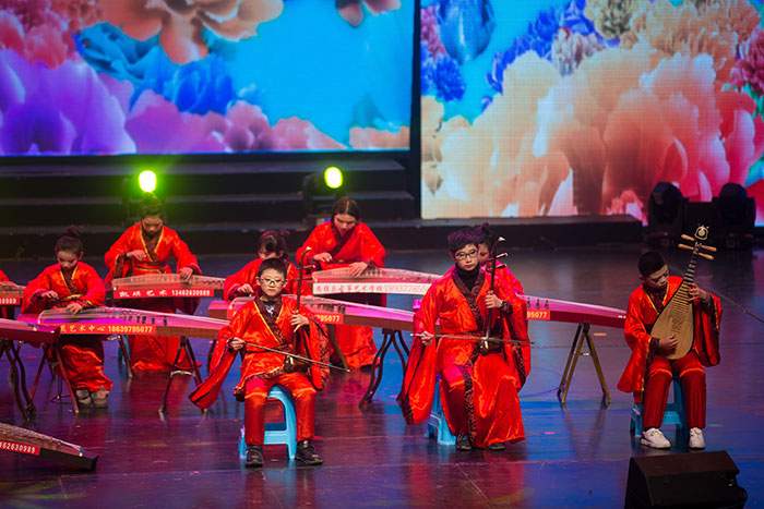 新春文艺晚会展现青少年艺术风采，推动校园文化繁荣发展(图42)