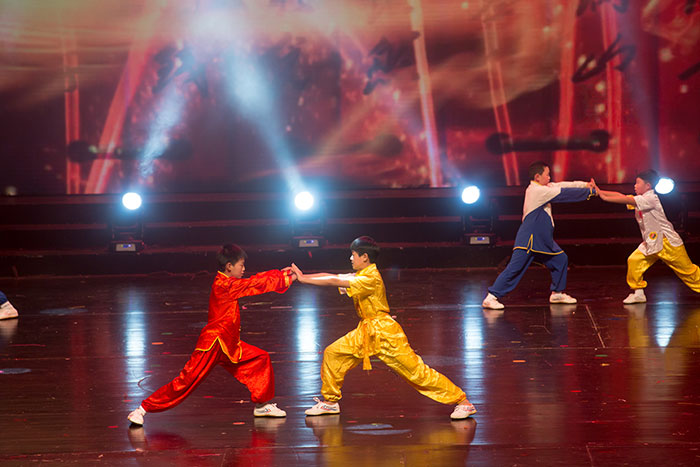 新春文艺晚会展现青少年艺术风采，推动校园文化繁荣发展(图35)