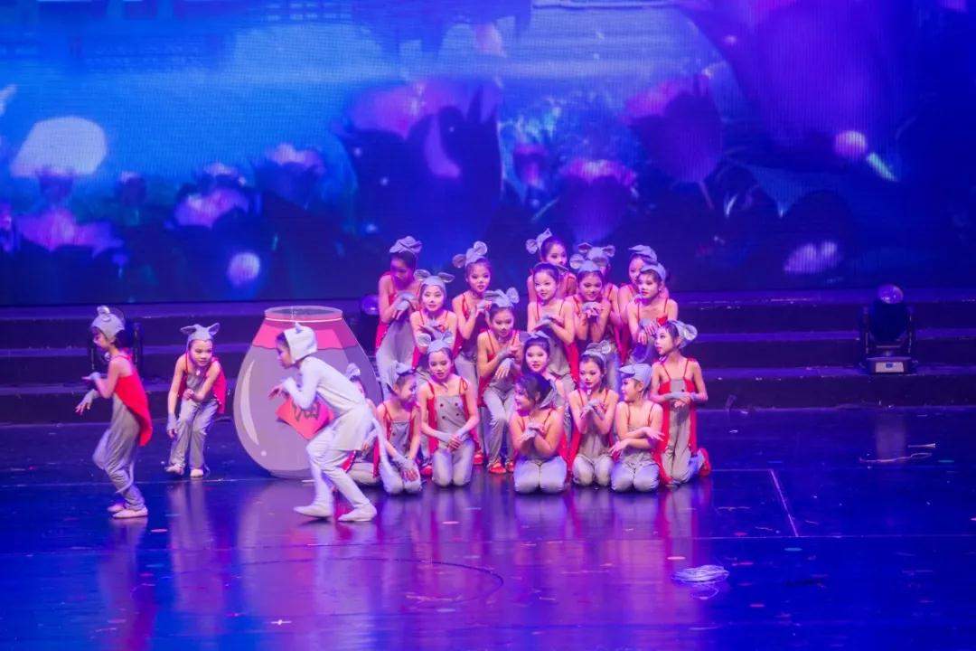 少儿新春文艺晚会启动,素质教育成果展示平台助力青少年成长(图18) 少儿新春文艺晚会启动,素质教育成果展示平台助力青少年成长(图18)